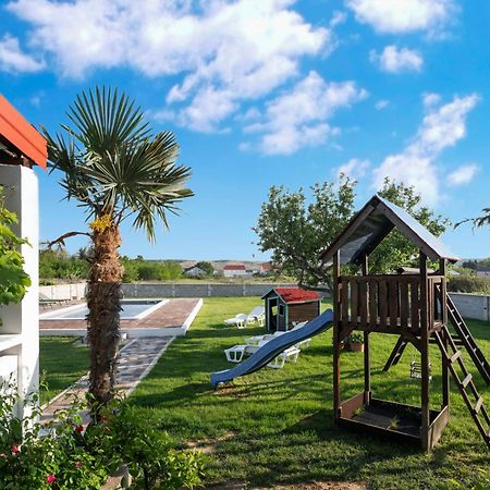 Ljubač House Rose With Garden And Pool 빌라 외부 사진