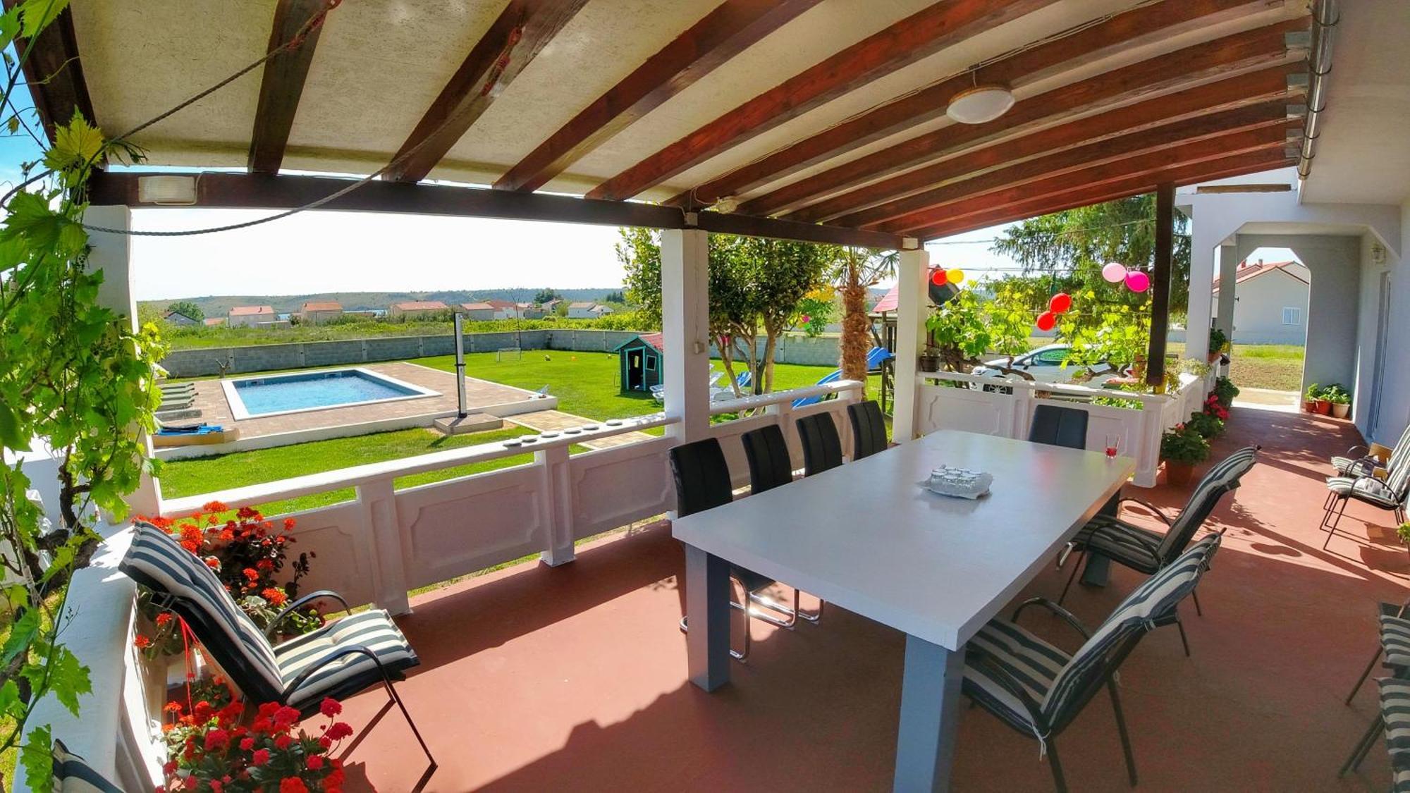 Ljubač House Rose With Garden And Pool 빌라 외부 사진